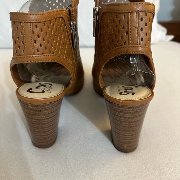 Circus by Sam Edelman Emerson Peep-toe Bootie Color brown Size:10 - Picture 5 of 7